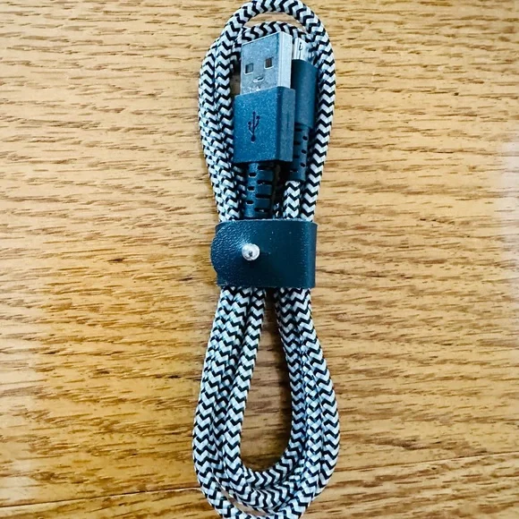 Micro USB Cable - Picture 3 of 3